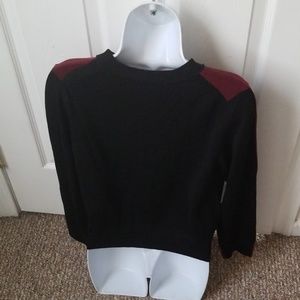 Marc Jacobs Sweaters - Marc Jacobs v neck cropped sweater size L Marc Jacobs Sweaters - Marc Jacobs v neck cropped sweater size L